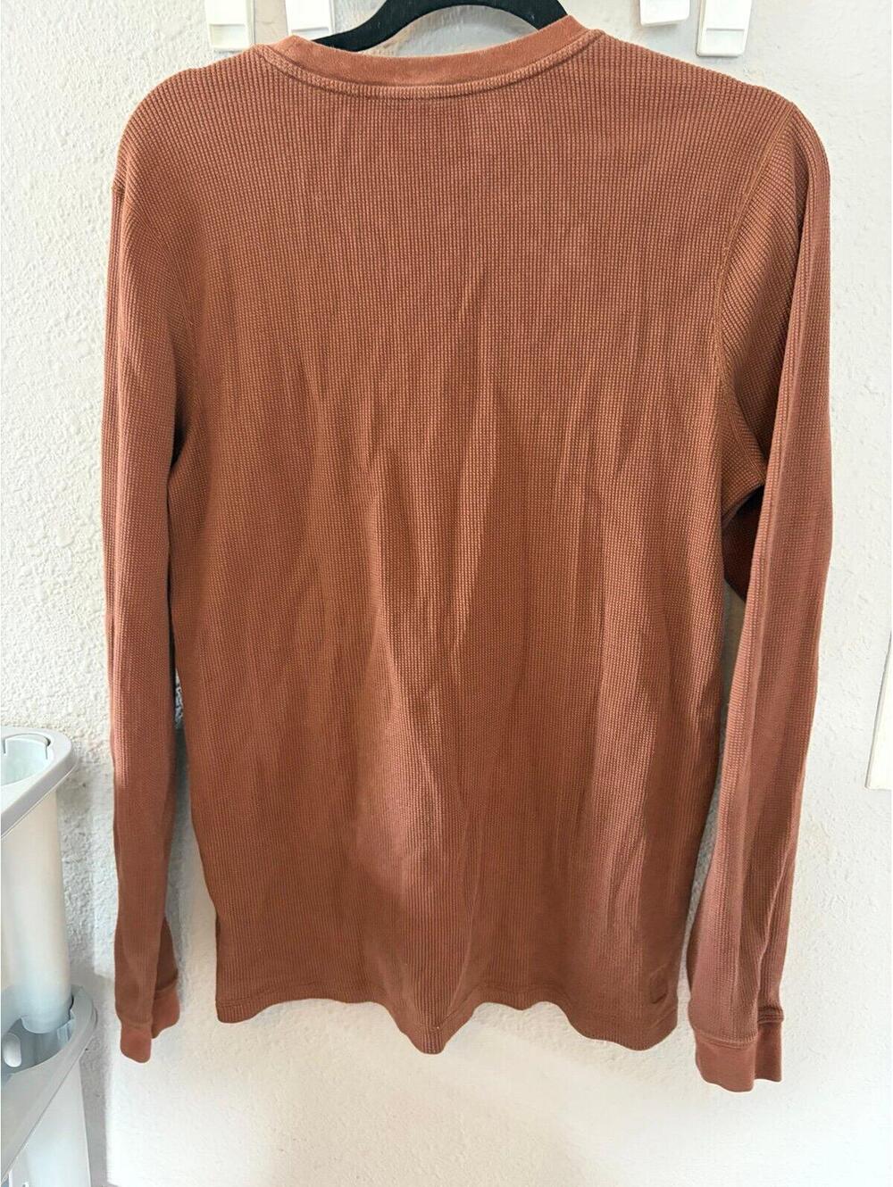 Men's Vuori Waffle Crew Long Sleeve Brown size M. Color no longer sold but style - Picture 4 of 7